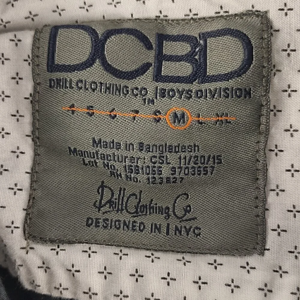 DCBD Boys 100% Cotton Black, White, Skull And Crossbones Dress Shirt Size M - Picture 9 of 10